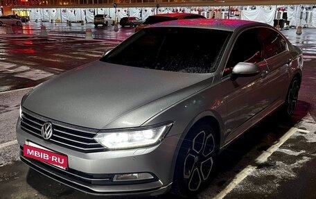 Volkswagen Passat B8 рестайлинг, 2019 год, 1 780 000 рублей, 2 фотография