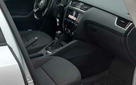 Skoda Octavia, 2018 год, 1 800 000 рублей, 6 фотография