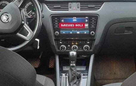 Skoda Octavia, 2018 год, 1 800 000 рублей, 5 фотография