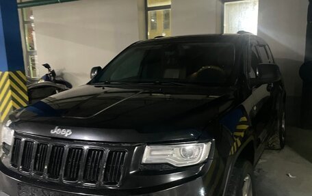 Jeep Grand Cherokee, 2012 год, 2 000 000 рублей, 2 фотография