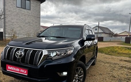 Toyota Land Cruiser Prado 150 рестайлинг 2, 2018 год, 5 299 000 рублей, 1 фотография