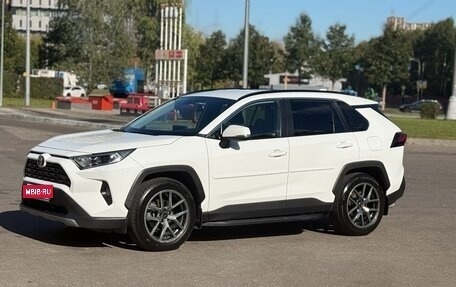 Toyota RAV4, 2021 год, 3 600 000 рублей, 1 фотография