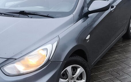 Hyundai Solaris II рестайлинг, 2012 год, 700 000 рублей, 2 фотография