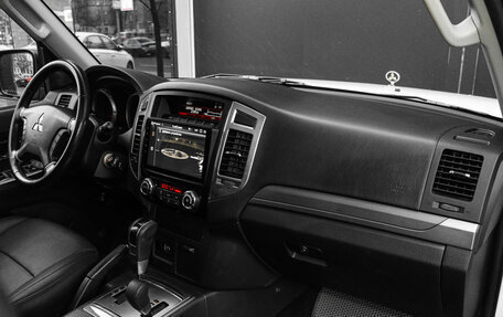 Mitsubishi Pajero IV, 2021 год, 3 899 000 рублей, 9 фотография