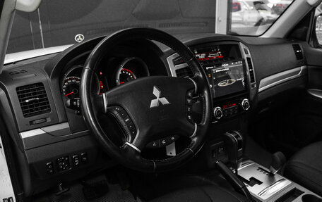 Mitsubishi Pajero IV, 2021 год, 3 899 000 рублей, 16 фотография