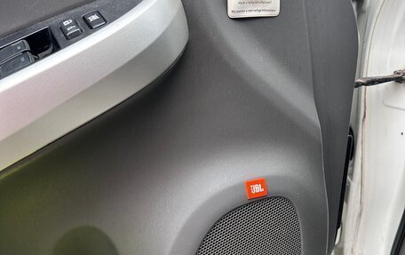 Toyota Prius, 2010 год, 990 000 рублей, 7 фотография