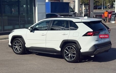 Toyota RAV4, 2021 год, 3 600 000 рублей, 2 фотография