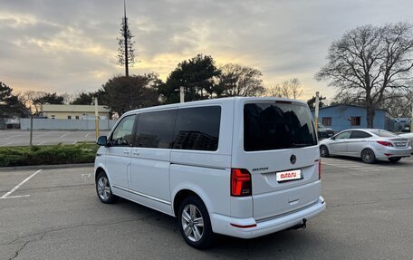 Volkswagen Multivan T6 рестайлинг, 2020 год, 6 450 000 рублей, 3 фотография