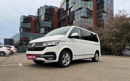 Volkswagen Multivan T6 рестайлинг, 2020 год, 6 450 000 рублей, 1 фотография