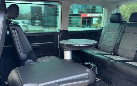 Volkswagen Multivan T6 рестайлинг, 2020 год, 6 450 000 рублей, 20 фотография