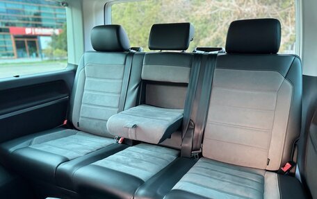 Volkswagen Multivan T6 рестайлинг, 2020 год, 6 450 000 рублей, 22 фотография