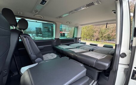 Volkswagen Multivan T6 рестайлинг, 2020 год, 6 450 000 рублей, 23 фотография