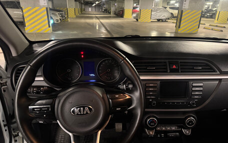 KIA Rio IV, 2018 год, 1 535 000 рублей, 15 фотография