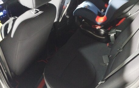 Hyundai Solaris II рестайлинг, 2012 год, 700 000 рублей, 13 фотография