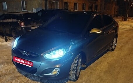 Hyundai Solaris II рестайлинг, 2012 год, 700 000 рублей, 6 фотография