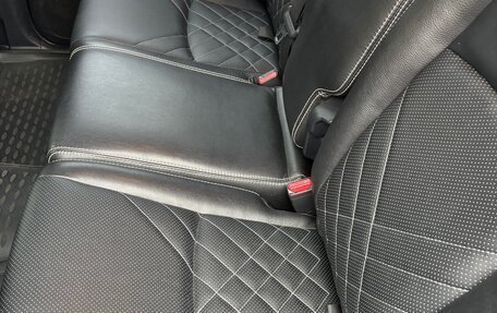 Toyota Land Cruiser Prado 150 рестайлинг 2, 2013 год, 2 900 000 рублей, 9 фотография