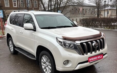 Toyota Land Cruiser Prado 150 рестайлинг 2, 2013 год, 2 900 000 рублей, 2 фотография