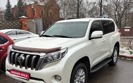 Toyota Land Cruiser Prado 150 рестайлинг 2, 2013 год, 2 900 000 рублей, 3 фотография