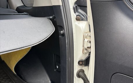 Toyota Land Cruiser Prado 150 рестайлинг 2, 2013 год, 2 900 000 рублей, 18 фотография