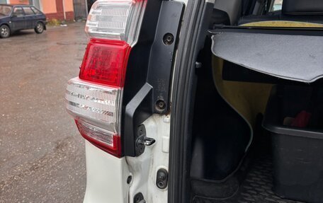 Toyota Land Cruiser Prado 150 рестайлинг 2, 2013 год, 2 900 000 рублей, 17 фотография