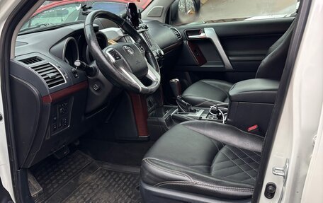 Toyota Land Cruiser Prado 150 рестайлинг 2, 2013 год, 2 900 000 рублей, 21 фотография