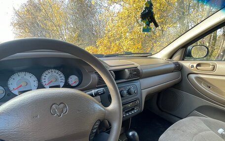 Dodge Stratus II, 2003 год, 225 000 рублей, 2 фотография