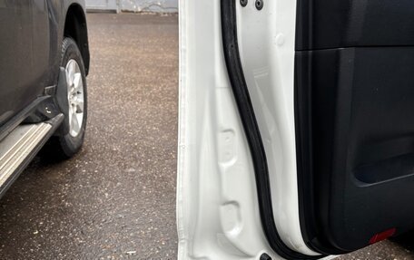 Toyota Land Cruiser Prado 150 рестайлинг 2, 2013 год, 2 900 000 рублей, 20 фотография