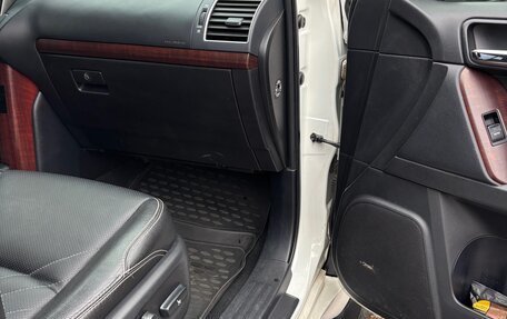 Toyota Land Cruiser Prado 150 рестайлинг 2, 2013 год, 2 900 000 рублей, 15 фотография