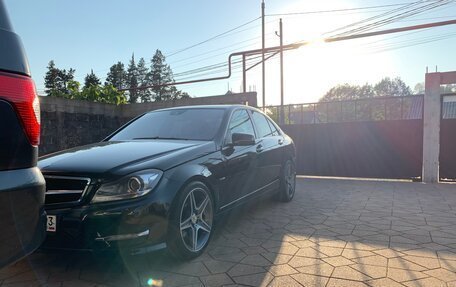 Mercedes-Benz C-Класс, 2011 год, 1 400 000 рублей, 2 фотография