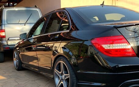 Mercedes-Benz C-Класс, 2011 год, 1 400 000 рублей, 4 фотография