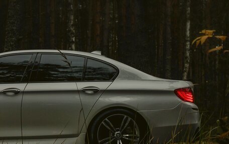 BMW 5 серия, 2011 год, 1 550 000 рублей, 4 фотография