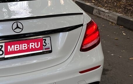 Mercedes-Benz E-Класс, 2017 год, 3 650 000 рублей, 4 фотография