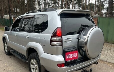 Toyota Land Cruiser Prado 120 рестайлинг, 2005 год, 1 850 000 рублей, 2 фотография