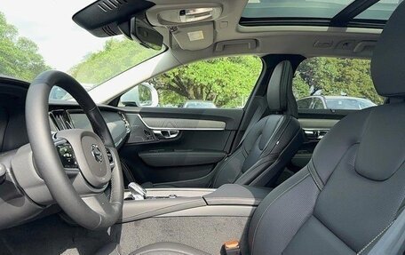 Volvo V90 Cross Country I рестайлинг, 2025 год, 8 322 000 рублей, 12 фотография