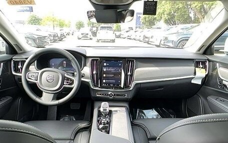 Volvo V90 Cross Country I рестайлинг, 2025 год, 8 322 000 рублей, 17 фотография