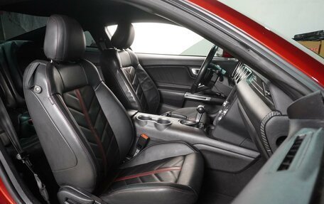 Ford Mustang VI рестайлинг, 2019 год, 2 759 000 рублей, 8 фотография