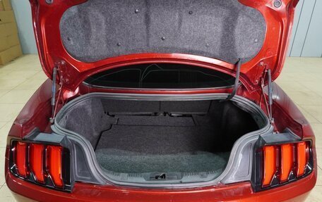 Ford Mustang VI рестайлинг, 2019 год, 2 759 000 рублей, 19 фотография
