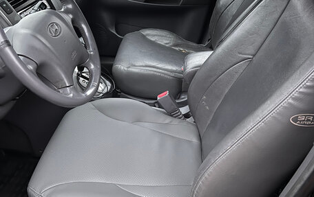 Hyundai Tucson III, 2005 год, 650 000 рублей, 13 фотография