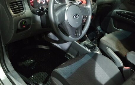 KIA Rio II, 2010 год, 390 000 рублей, 13 фотография
