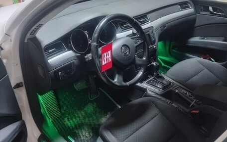 Skoda Superb III рестайлинг, 2013 год, 1 500 000 рублей, 13 фотография