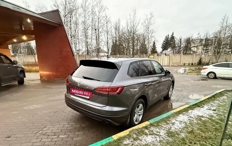 Volkswagen Touareg III, 2018 год, 4 000 000 рублей, 5 фотография