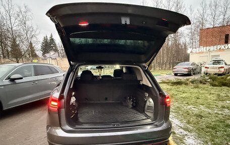 Volkswagen Touareg III, 2018 год, 4 000 000 рублей, 15 фотография