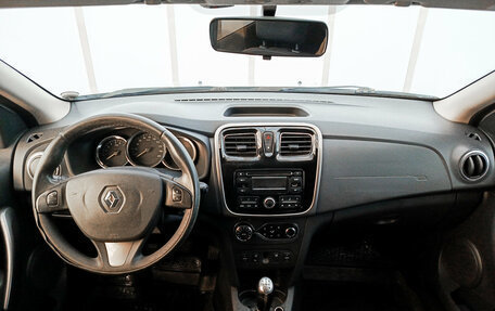 Renault Sandero II рестайлинг, 2015 год, 960 000 рублей, 14 фотография