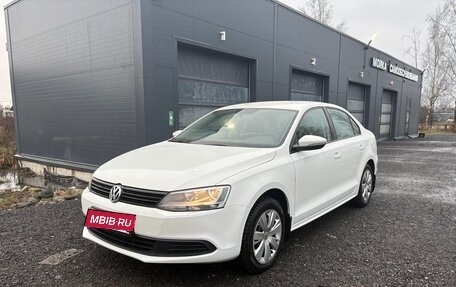 Volkswagen Jetta VI, 2012 год, 999 999 рублей, 2 фотография