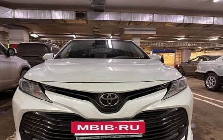 Toyota Camry, 2020 год, 2 400 000 рублей, 5 фотография