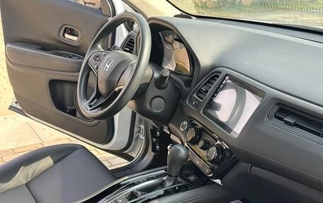 Honda Vezel, 2022 год, 1 332 003 рублей, 12 фотография
