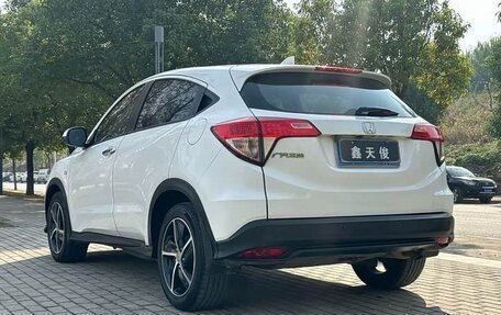 Honda Vezel, 2022 год, 1 332 003 рублей, 6 фотография
