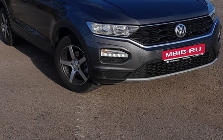 Volkswagen T-Roc I, 2019 год, 1 960 000 рублей, 1 фотография