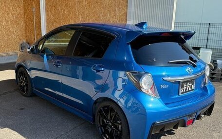 Toyota Vitz, 2015 год, 895 000 рублей, 4 фотография