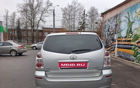 Toyota Corolla Verso I, 2008 год, 750 000 рублей, 3 фотография